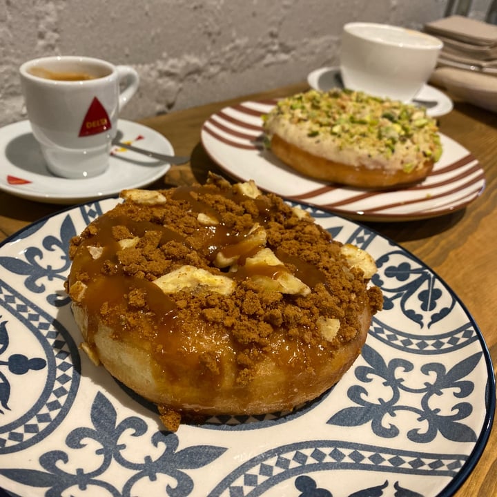 photo of VegAmazing Doughnuts banoffee donut shared by @elisadm on  18 Mar 2023 - review
