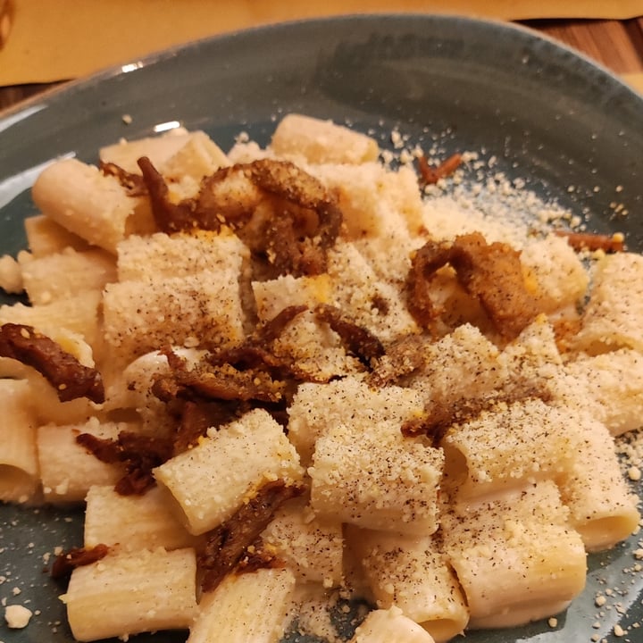 photo of Rifugio Romano mezzemaniche alla gricia vegan shared by @valype on  07 Mar 2023 - review