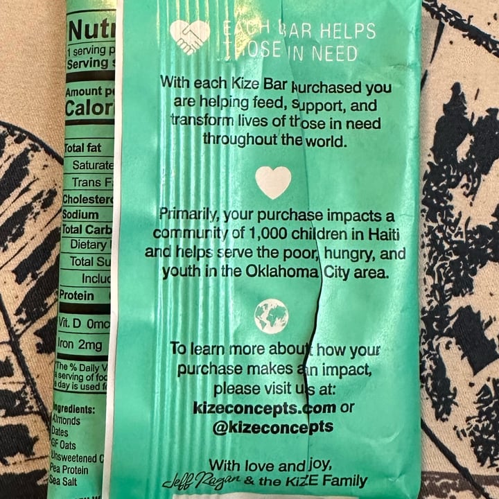 photo of Kize Life Changing Bar Almond Butter Chocolate Sea Salt bar shared by @misscharlebois on  02 Feb 2023 - review