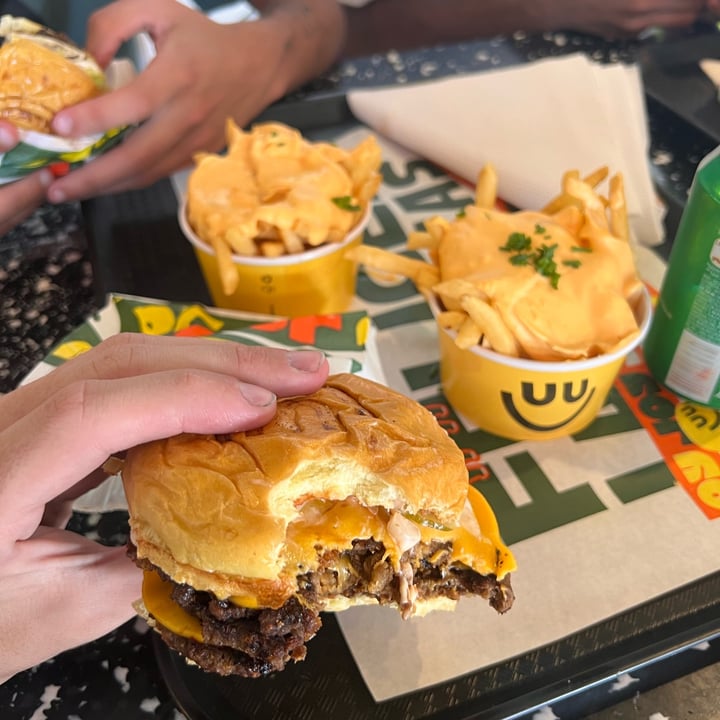 photo of JOY burgers TRIPLE CHEESEBURGER shared by @nicorita on  26 Dec 2022 - review