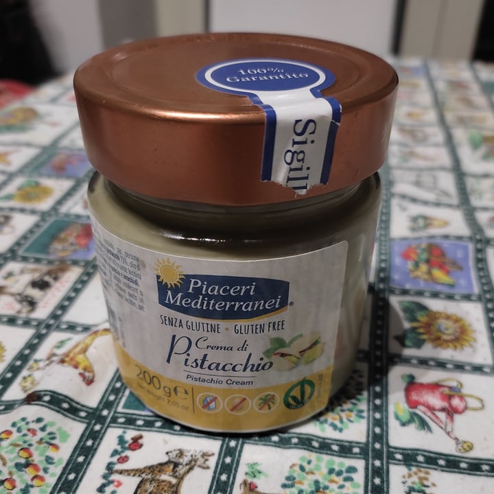 photo of Piaceri Mediterranei Crema di pistacchio shared by @ginlemon on  03 Jan 2023 - review