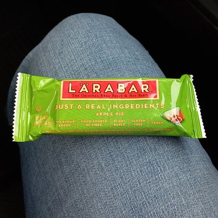 photo of Larabar Apple Pie shared by @ronelle on  09 Jul 2023 - review