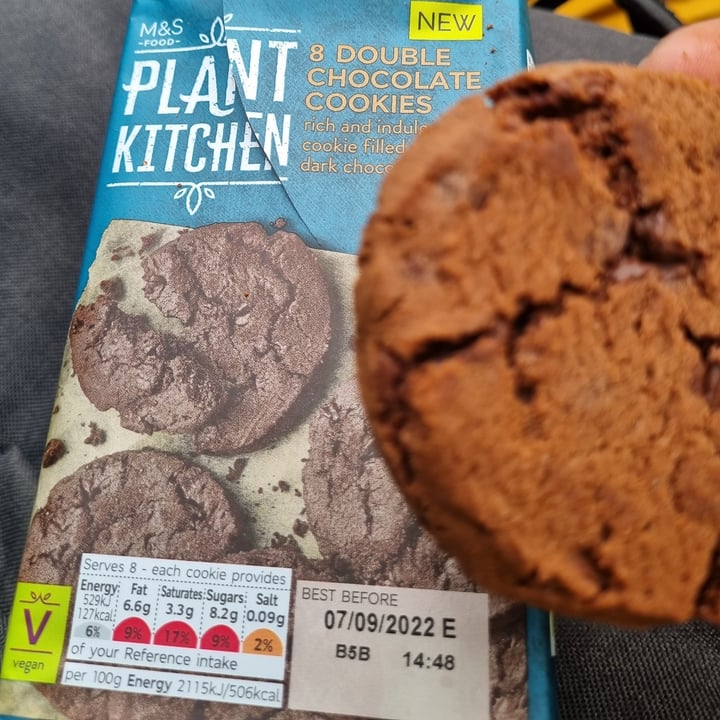 photo of Marks & Spencer Food (M&S) Plant Kitchen 8 Double Chocolate Cookies shared by @veganlad on  28 Jan 2023 - review