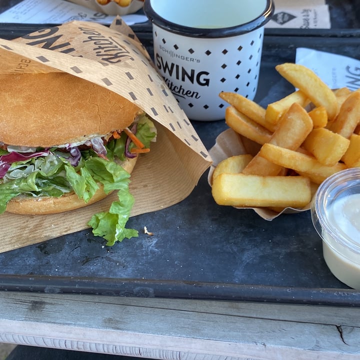photo of Swing Kitchen Vegan cheese burger shared by @blurrycarla on  12 May 2023 - review
