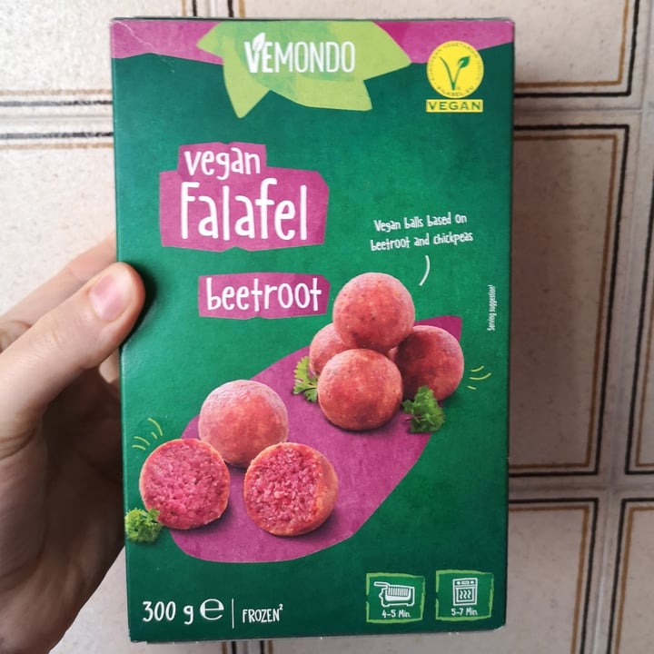 photo of Vemondo Falafel alla barbabietola shared by @aleveganfoodlover on  19 Feb 2023 - review