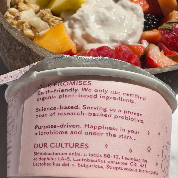photo of cocojune Strawberry Rhubarb Cultured Coconut Yogurt shared by @berryveganplanet on  17 Aug 2023 - review