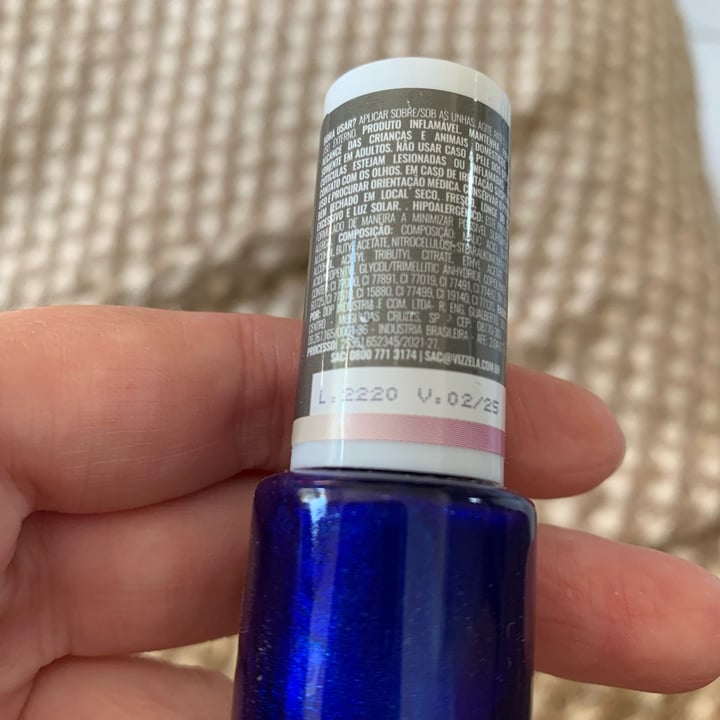 photo of Vizzela Cosméticos Esmalte Lua Crescente shared by @monike87 on  03 Jun 2023 - review