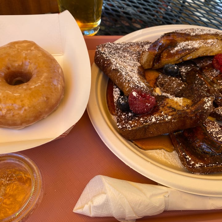 photo of Golden Dinosaurs Vegan Deli french toast shared by @shananigains on  05 Feb 2023 - review