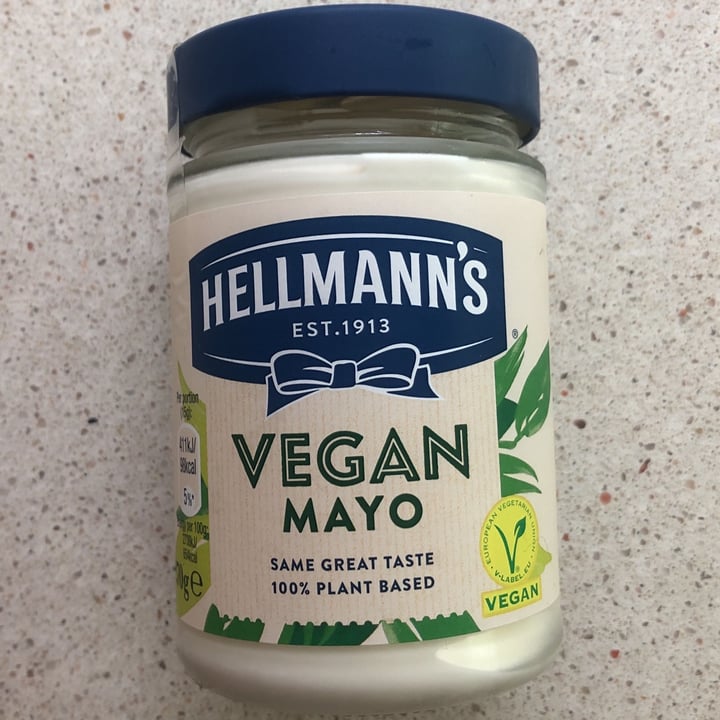 photo of Hellmann's vegan mayo shared by @pencovegan on  15 Jul 2023 - review