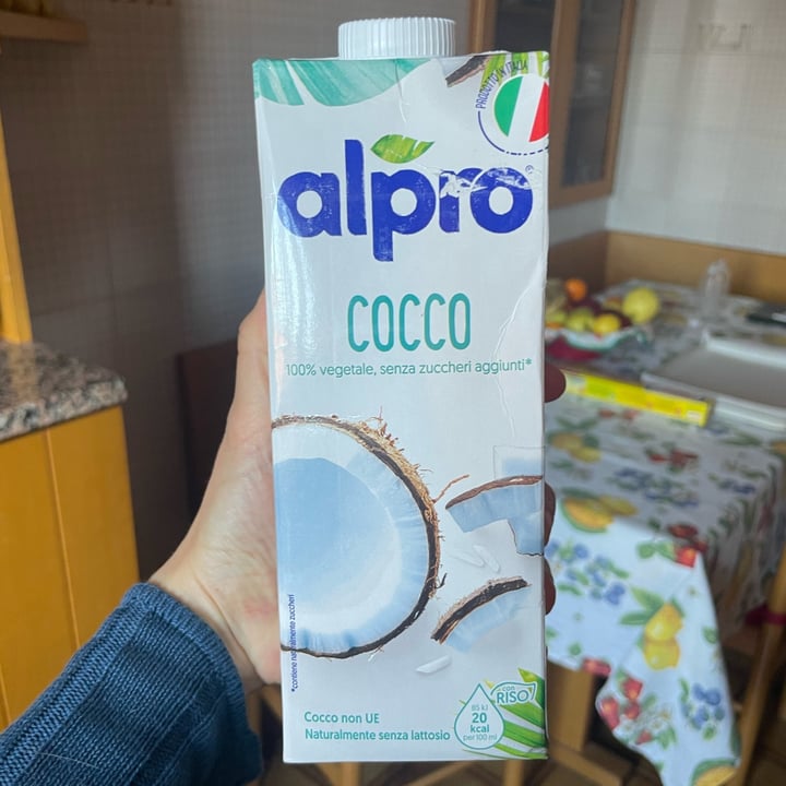 photo of Alpro latte di cocco senza zucchero shared by @cinziagilmore on  12 Mar 2023 - review