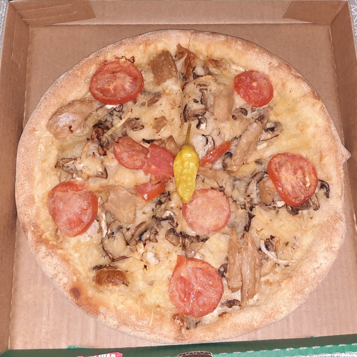 photo of Papa John's Pizza Pizza green chicken ranch shared by @moomo on  04 Jan 2023 - review