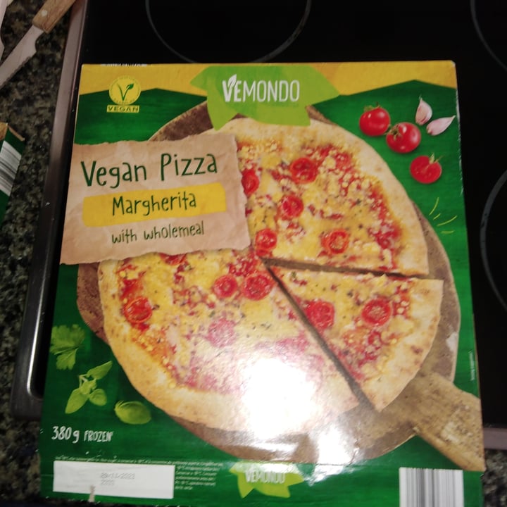 photo of Vemondo Margherita Pizza wholemeal flour shared by @akradamito on  01 Feb 2023 - review