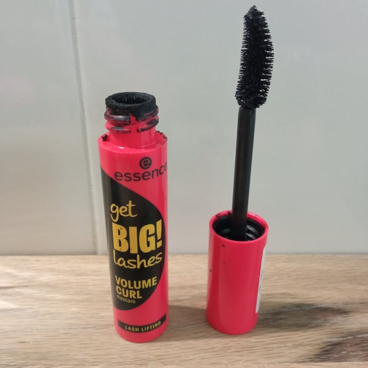photo of Essence Cosmetics Get Big! Lashes Volume Curl Mascara shared by @stefymeroni on  10 Jul 2023 - review