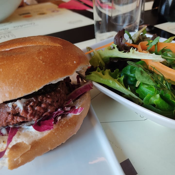 photo of Hambù Sarracino shared by @rossanaveg on  22 Jan 2023 - review