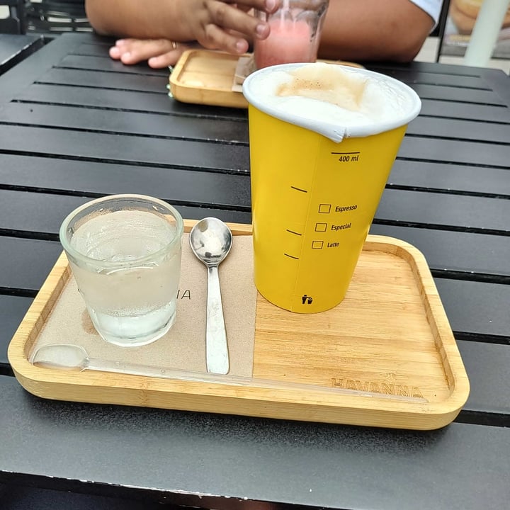 photo of Havanna Café Con Leche De Almendras shared by @fergielu on  27 Jan 2023 - review