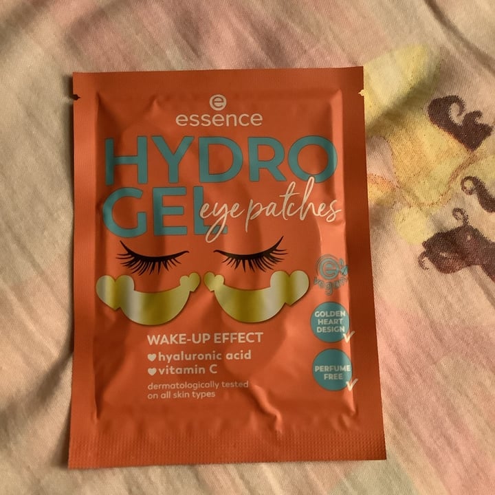 photo of Essence  hydro gel eye patches con acido ialuronico e vitamina C shared by @violatopvegetarian on  20 Jul 2023 - review