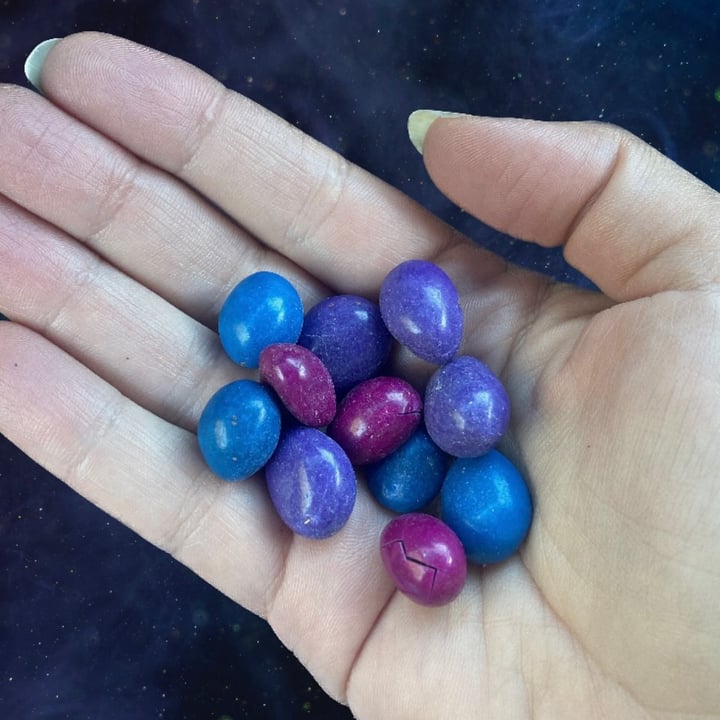 photo of UNREAL Dark Chocolate Peanut Gems shared by @glutenfreevee on  02 Mar 2023 - review