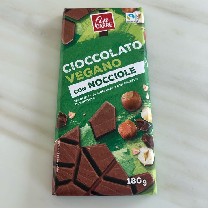 photo of Fin Carré Cioccolato vegano con nocciole shared by @ele91mem on  29 Jul 2023 - review