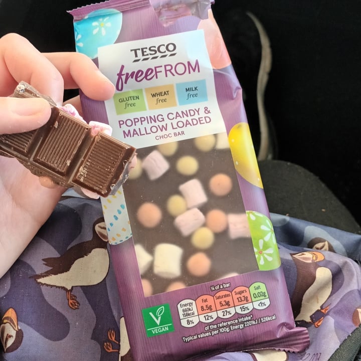 photo of Tesco Popping Candy & Mallow Loaded Choc Bar shared by @flobadob on  23 Feb 2023 - review