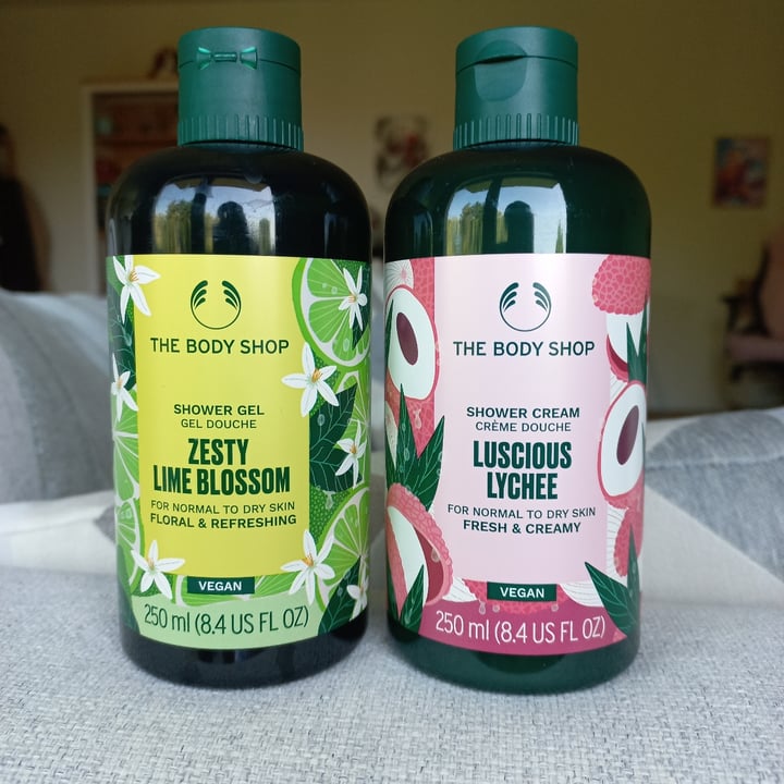 photo of The Body Shop SHOWER GEL GEL DOUCHE shared by @theotter on  01 Jun 2023 - review