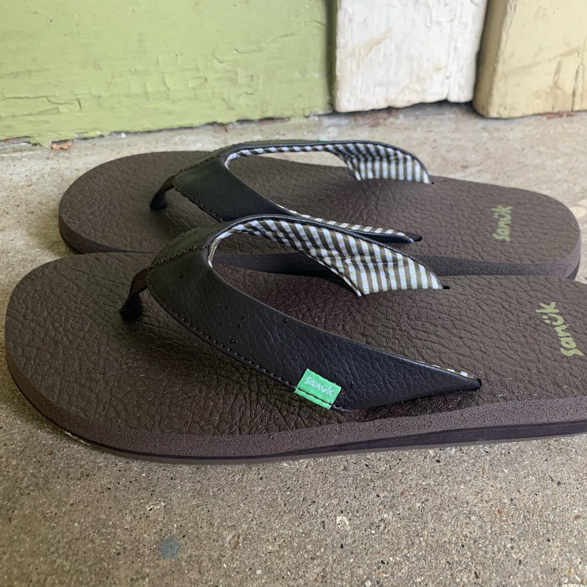 Sanuk Yoga Mat Sandals Reviews abillion