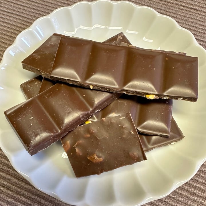 photo of HIP (H!P) Salty Pretzels Oat M!lk Chocolate Bar shared by @vanille on  30 Jun 2023 - review