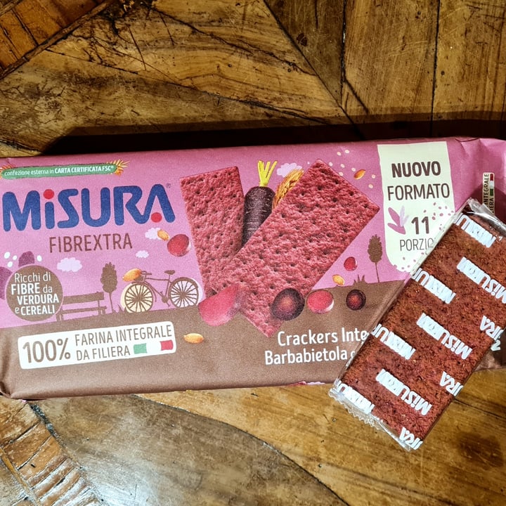 photo of Misura cracker integrali con barbabietola e carota nera shared by @invariance on  20 Apr 2023 - review