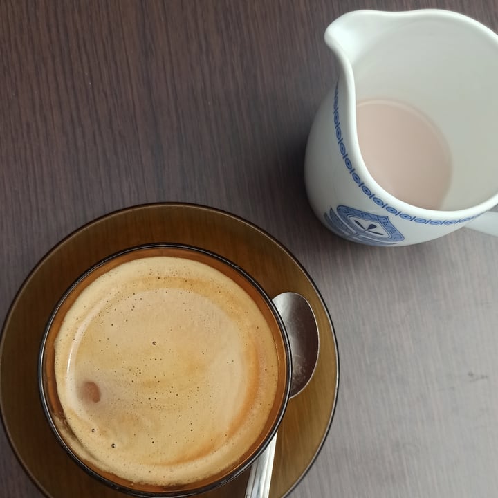 photo of L'Atelier café au lait de noix shared by @sioen on  29 Apr 2023 - review