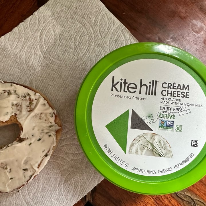 photo of Kite Hill Cream Cheese Alternative Chive shared by @therascal on  10 Mar 2023 - review