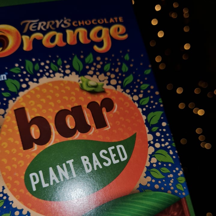 photo of Terry’s Chocolate Orange Bar Terry’s Chocolate Orange Bar shared by @notjustforvegans on  29 Dec 2022 - review