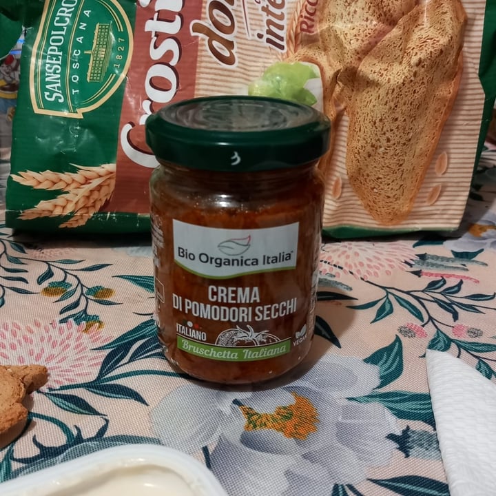 photo of Bio Organica Italia Crema di pomodori secchi shared by @angieliberatutti on  07 Feb 2023 - review