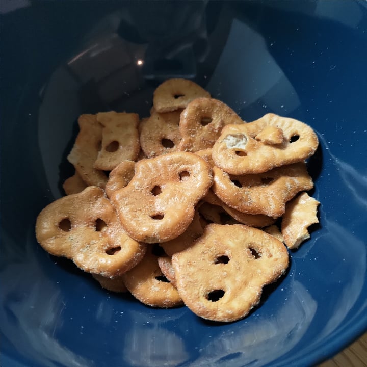 photo of Olly's Pretzels Olly’s Pretzels Thins Sour Cream And Onion shared by @stevenneoh on  13 Apr 2023 - review
