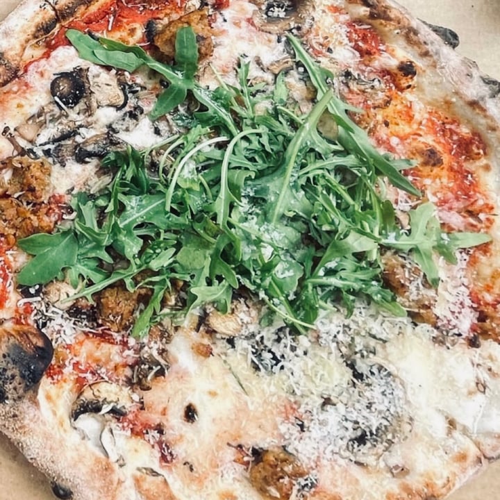 photo of Red Sparrow Pizza Salsiccia Pizza shared by @crueltyfreetan on  09 May 2023 - review