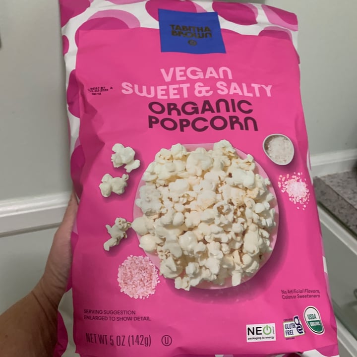 photo of Tabitha Brown Vegan Sweet & Salty Organic Popcorn shared by @onehungryvegan on  13 Jul 2023 - review