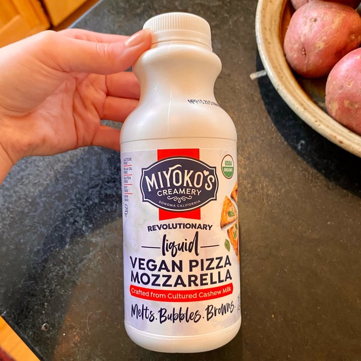 photo of Miyoko's Creamery Liquid Vegan Pizza Mozzarella shared by @oddish on  29 Jun 2023 - review