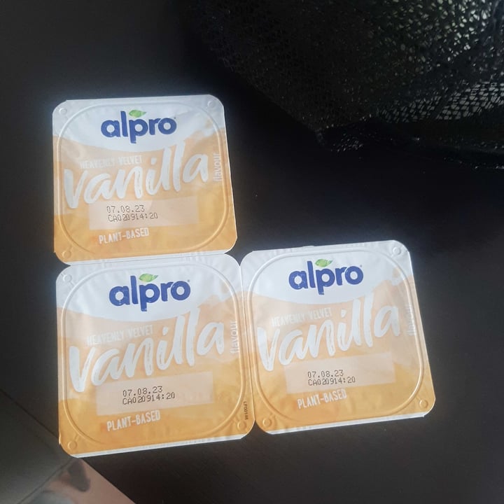 photo of Alpro 2 X Almond and Vanilla shared by @fabia87 on  21 Mar 2023 - review