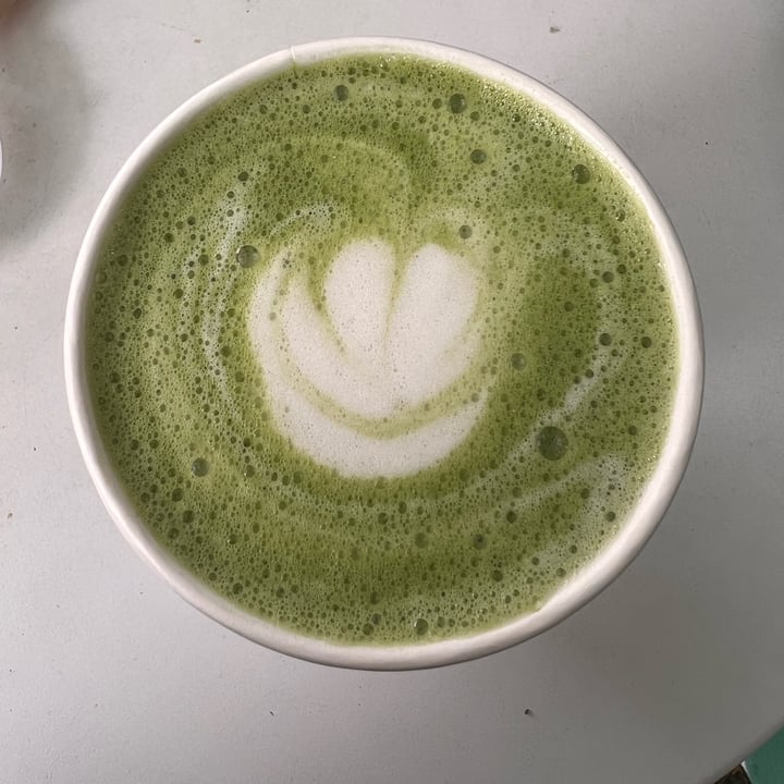 photo of Clementine Bakery lavender matcha latte shared by @holasoymylk on  12 May 2023 - review