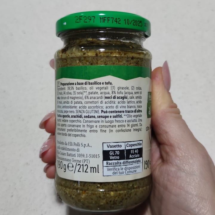 photo of Vemondo pesto vegan al basilico shared by @angelarusso on  05 Jan 2023 - review