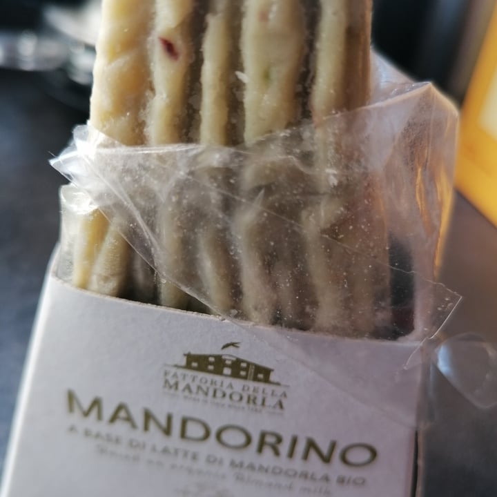 photo of La fattoria della mandorla mandorino al pistacchio shared by @mocolassito on  09 Apr 2023 - review