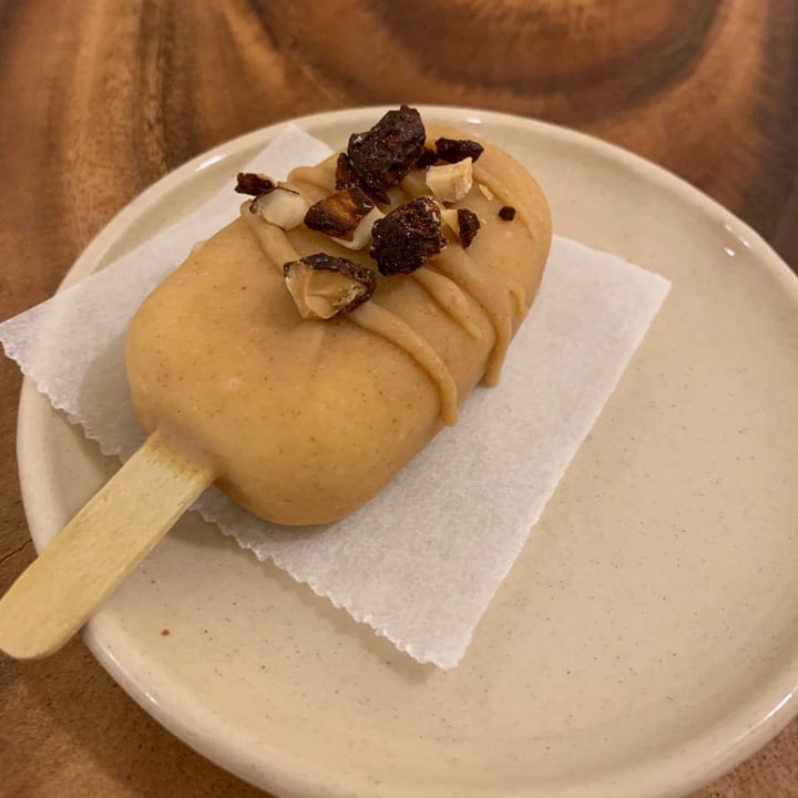 photo of Rawberry Almond Brittle Popsicle shared by @thecherryhoang on  05 Jan 2023 - review