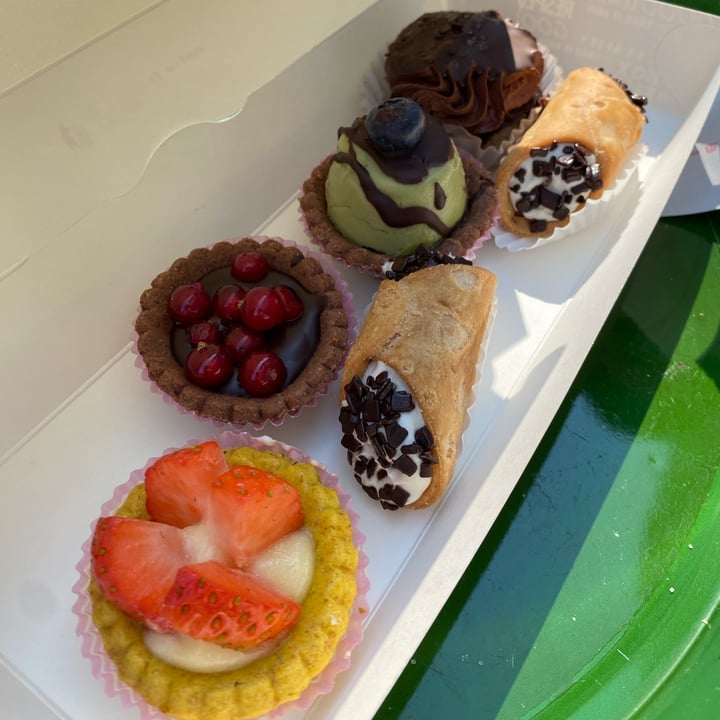 photo of Madre Terra Veg Pasticcini shared by @sofiaafesta on  18 Mar 2023 - review