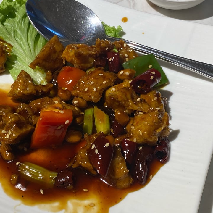 photo of Green on Earth Vegetarian Cafe Sweet And Sour "Chicken" shared by @cywch on  24 Apr 2023 - review