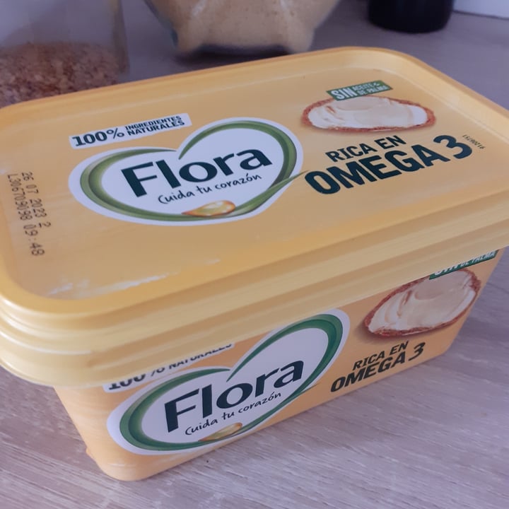 photo of Flora margarina omega 3 shared by @pedroparedes on  08 Apr 2023 - review