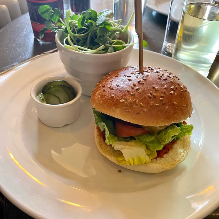photo of The Inn on the Lake Plant Based Burger shared by @appleappleamanda on  23 Mar 2023 - review
