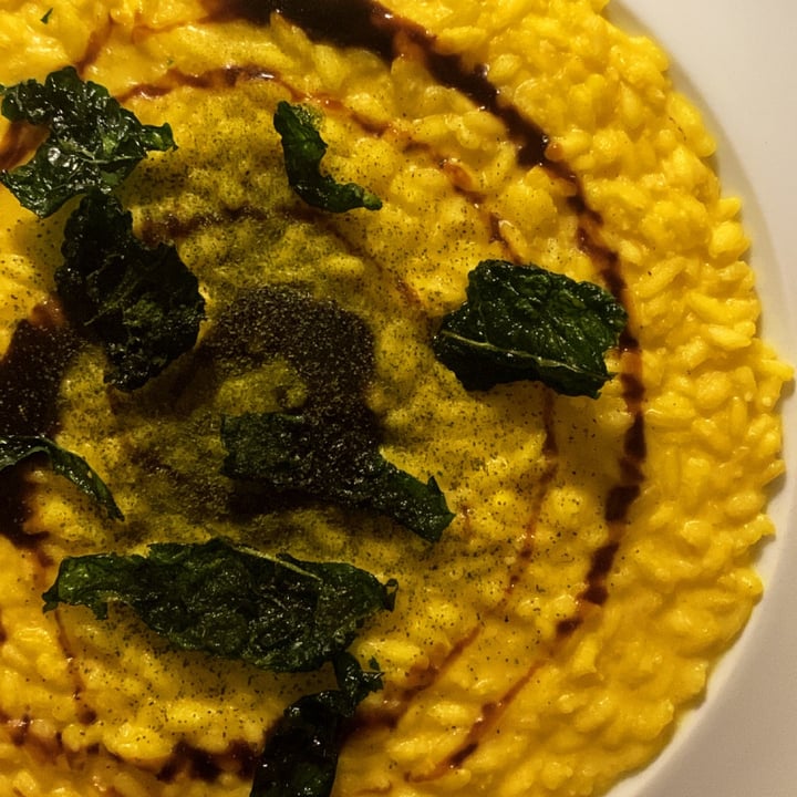 photo of Contrasto Risotto allo zafferano shared by @isidor on  10 Jan 2023 - review