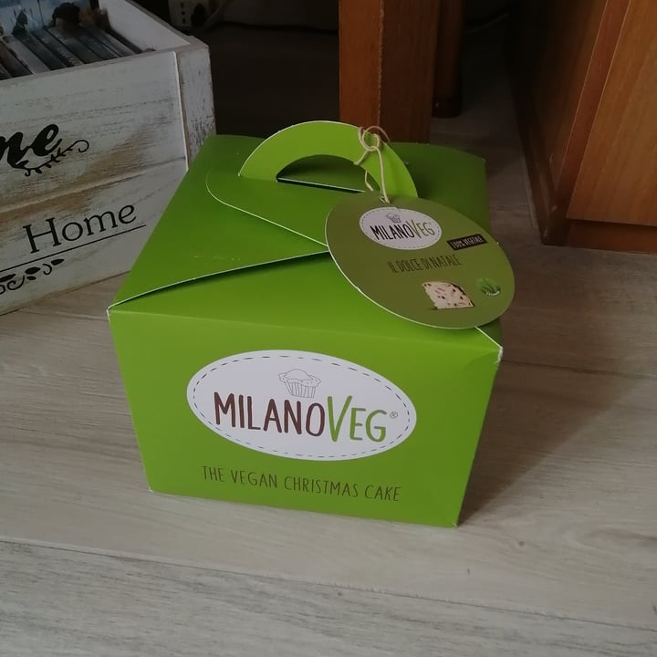 photo of MilanoVeg Vegan Christmas cake shared by @lucelice on  06 Jan 2023 - review