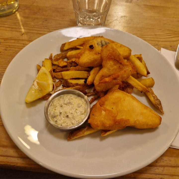 photo of Mono Tofish and chips shared by @jakhalazi on  27 Feb 2023 - review