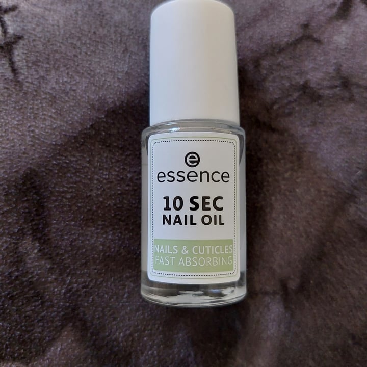 photo of Essence  nail oil 10 seg shared by @runa on  16 Jul 2023 - review