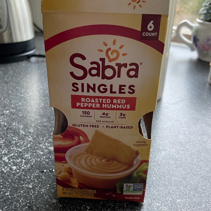 photo of Sabra Roasted Red Pepper Hummus shared by @shmoopsify on  14 Jan 2023 - review