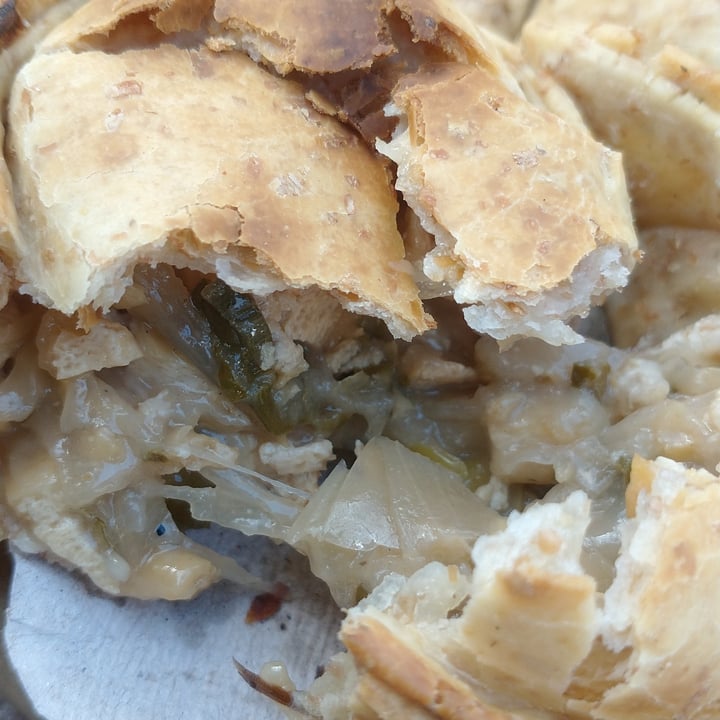 photo of Kali Plant Based Empanada De Tofu Y Cebolla shared by @woovegan on  11 Aug 2023 - review